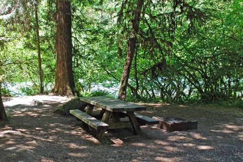 Boulder Flat Campground, North Umpqua River, Oregon